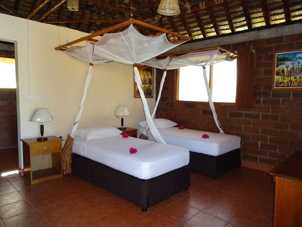 Barry'S Beach Resort Mkwaja Exterior foto